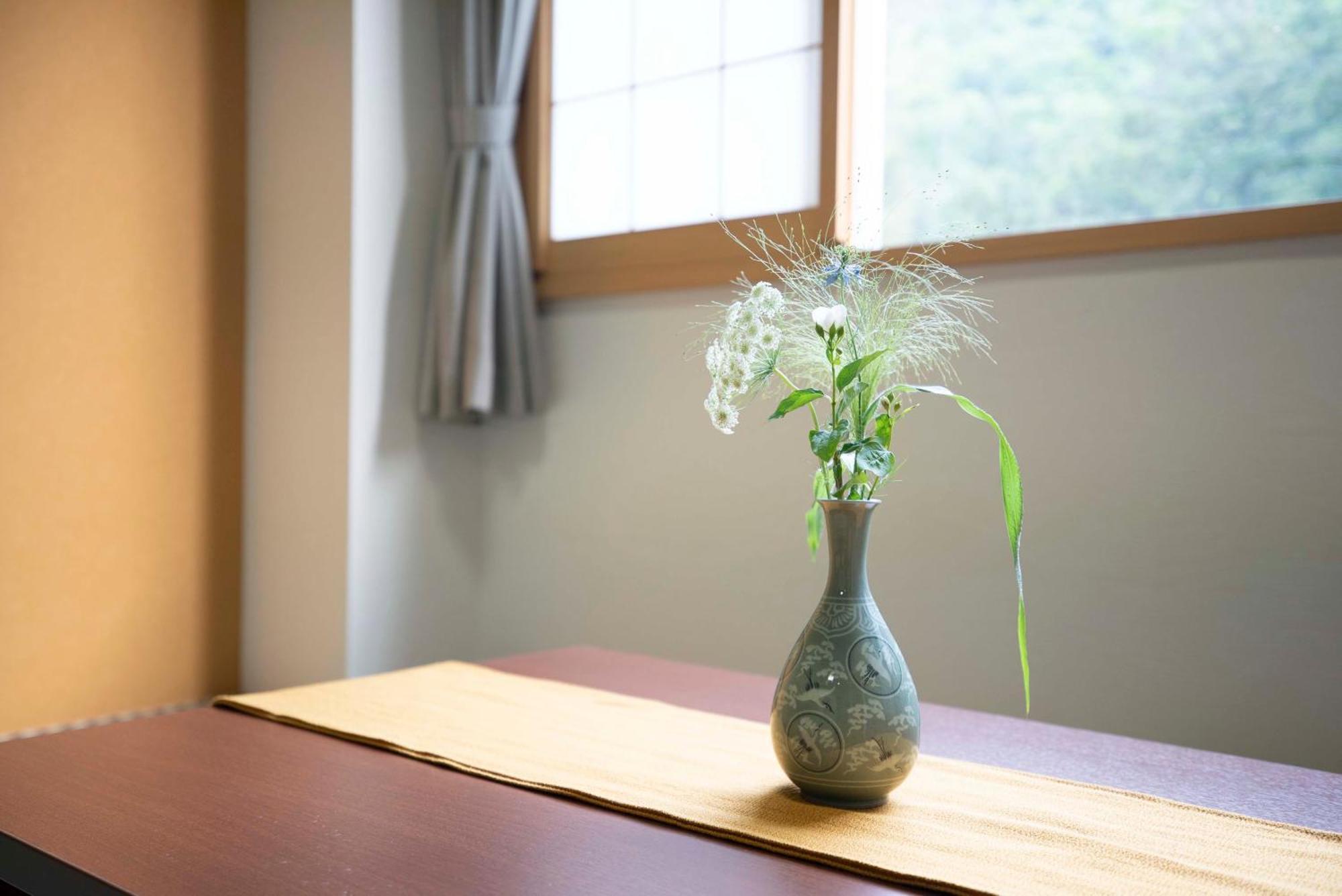 ホテル ゆとりろ磐梯熱海 郡山市 部屋 写真